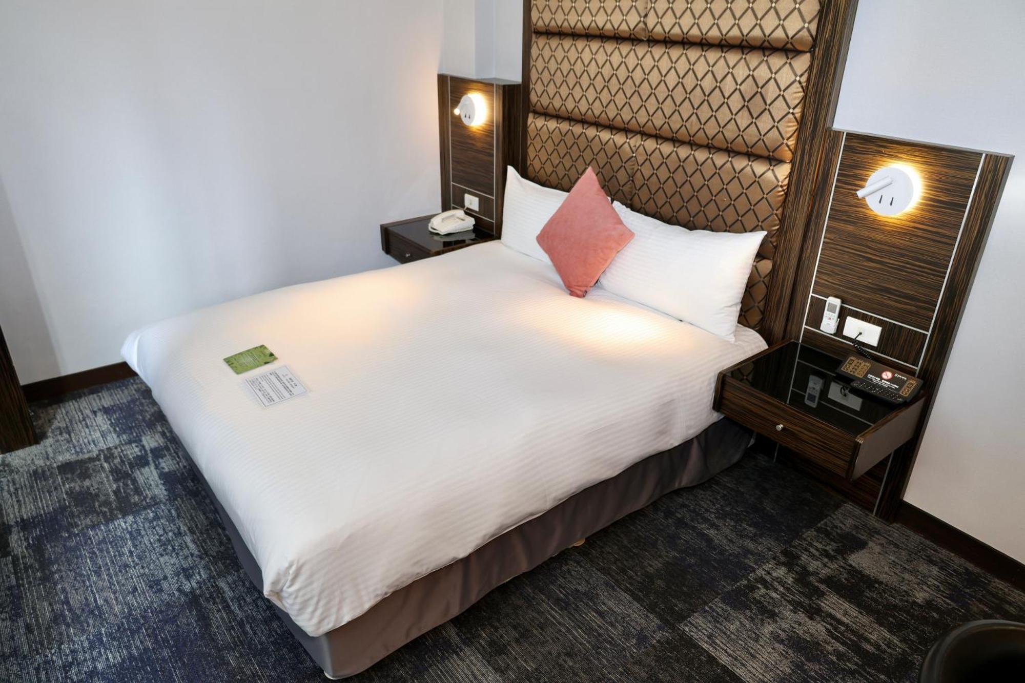 Hub Hotel - Zhongshan Branch Taipei Exterior photo